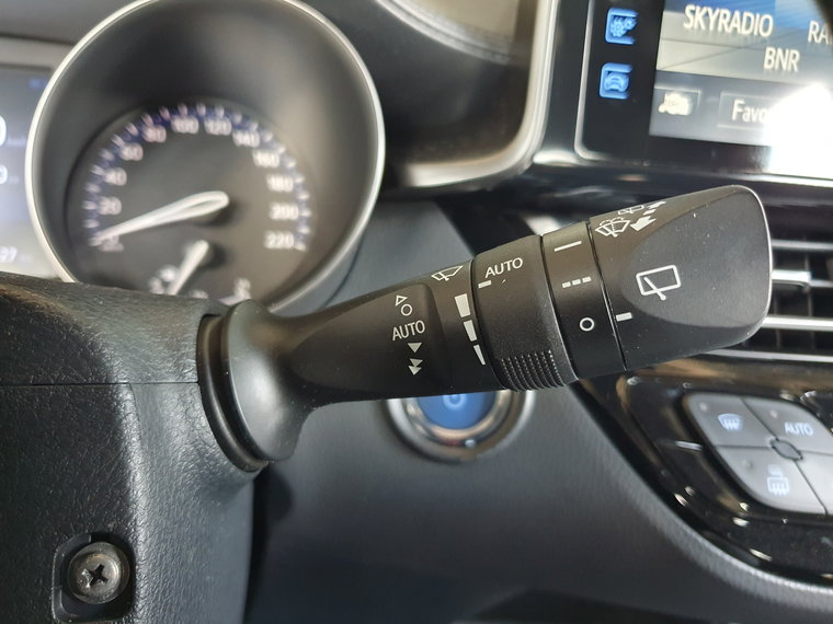 Vehicle Image 28
