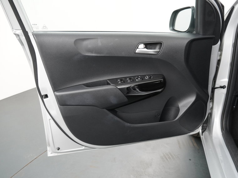 Vehicle Image 22
