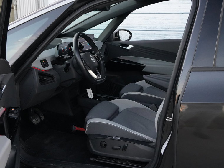 Vehicle Image 37