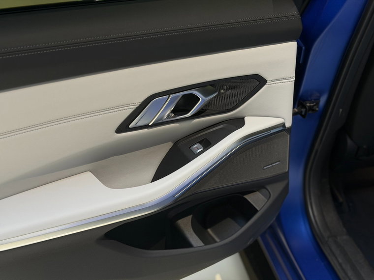 Vehicle Image 50