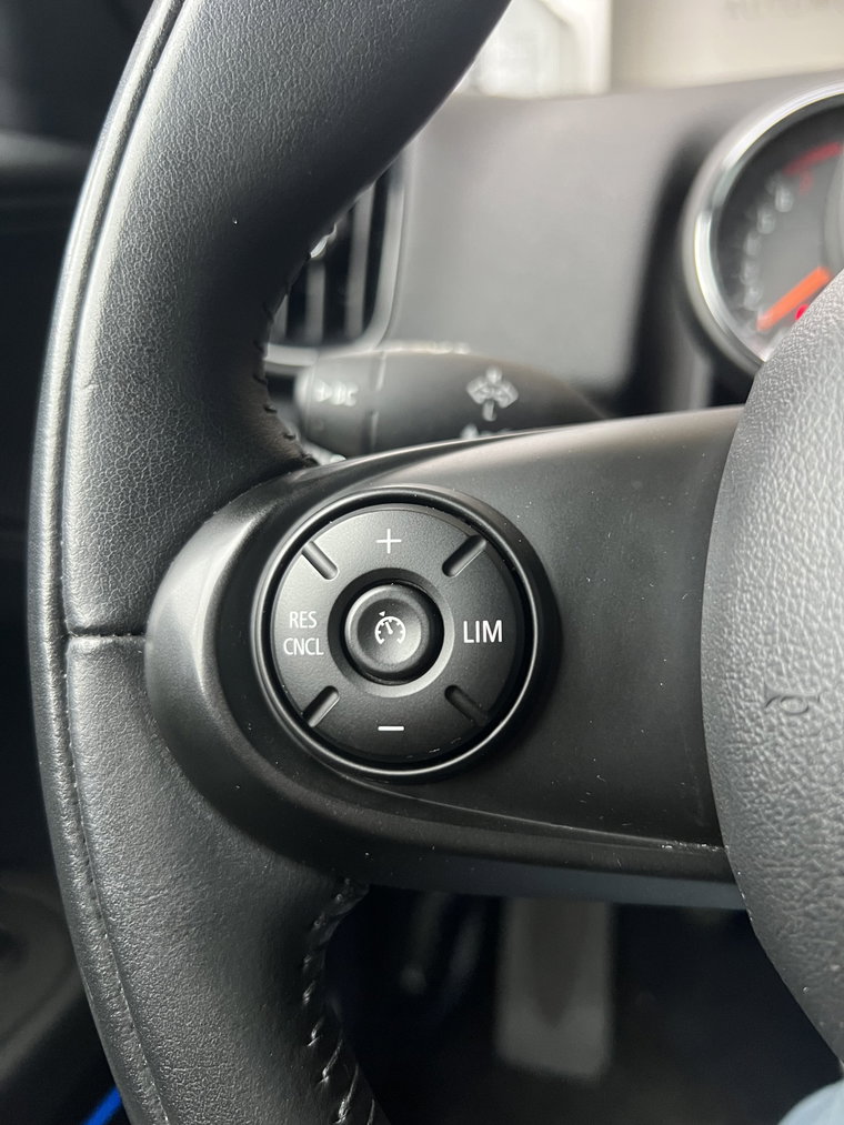 Vehicle Image 27