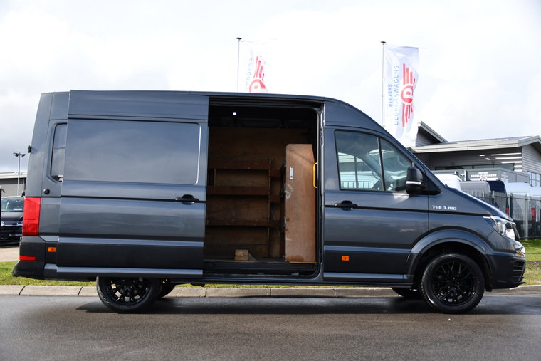 Vehicle Image 32