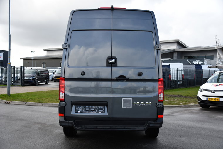 Vehicle Image 35