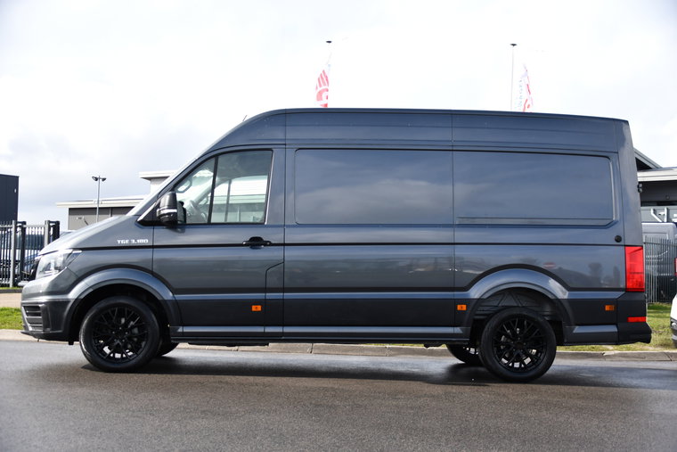 Vehicle Image 10