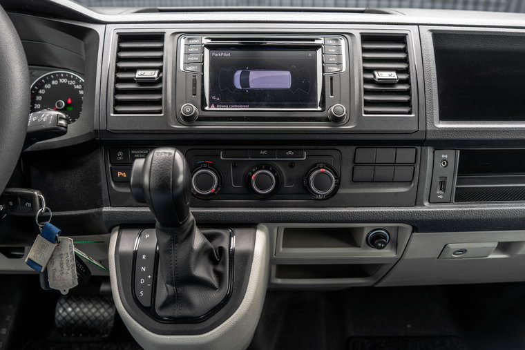 Vehicle Image 18