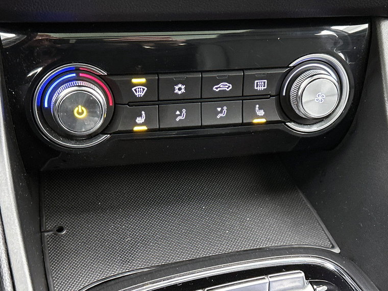 Vehicle Image 28