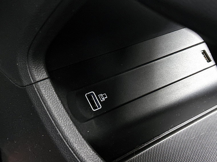 Vehicle Image 40