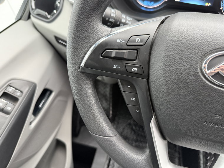 Vehicle Image 26