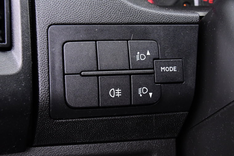 Vehicle Image 26