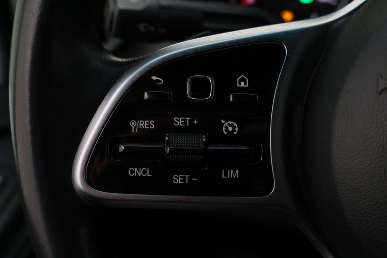 Vehicle Image 34