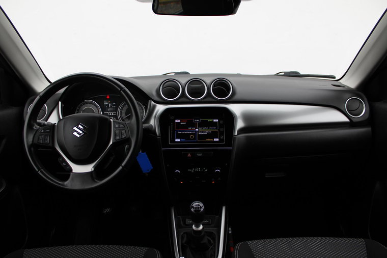 Vehicle Image 32