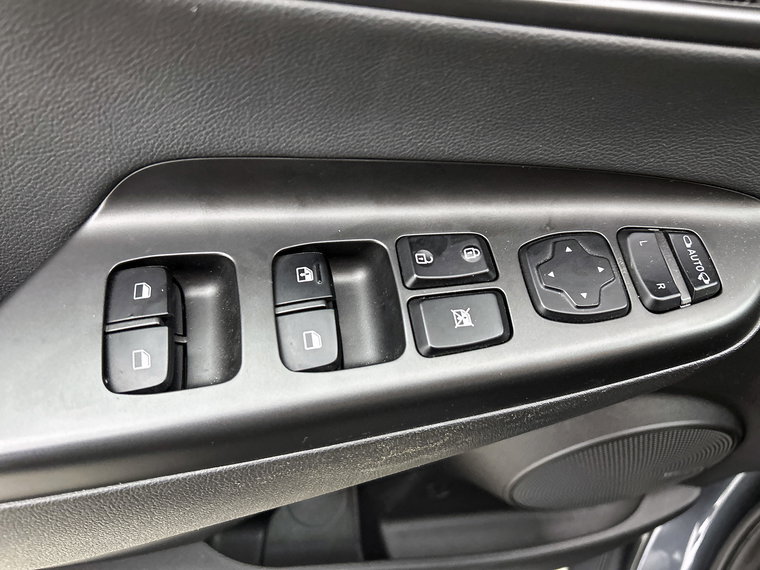 Vehicle Image 29