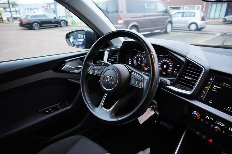 Vehicle Image 19
