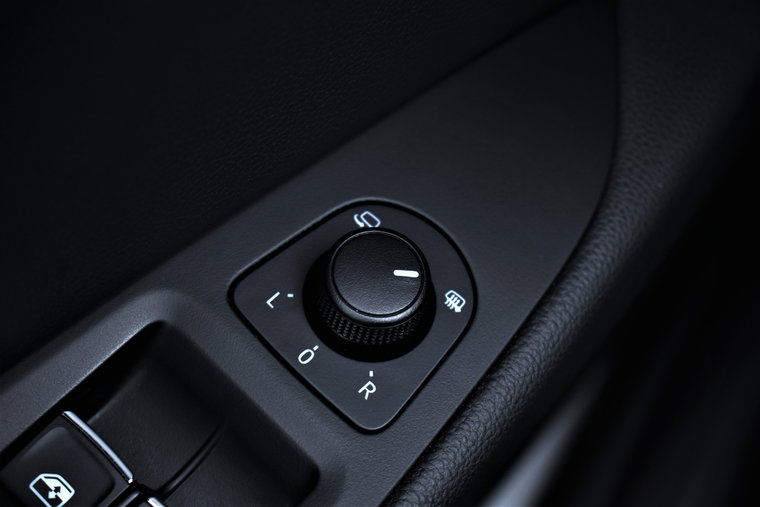 Vehicle Image 35