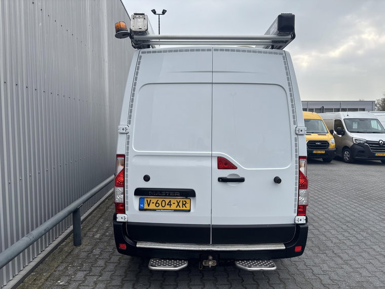 Vehicle Image 34