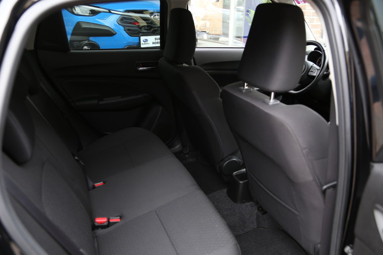Vehicle Image 14