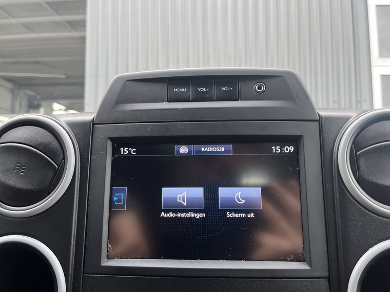 Vehicle Image 39
