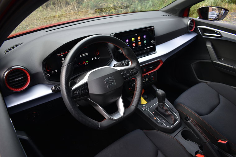 Vehicle Image 12