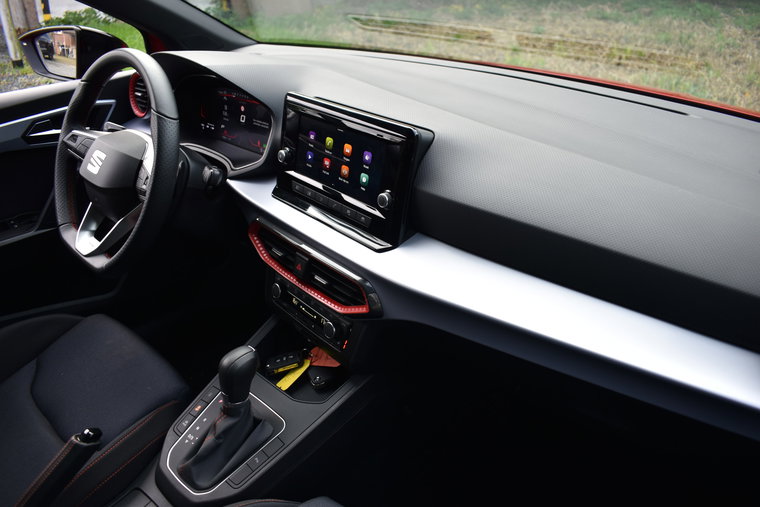Vehicle Image 14