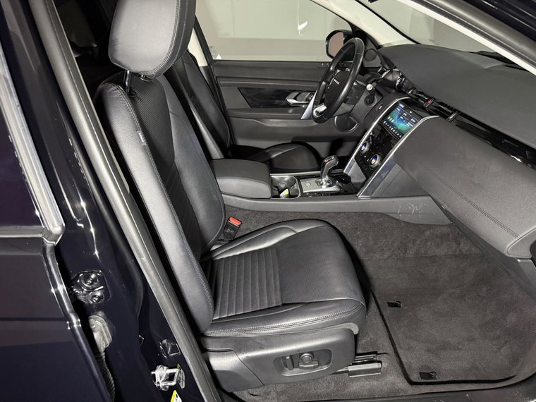 Vehicle Image 21