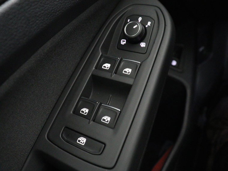 Vehicle Image 39