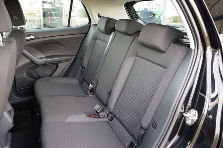Vehicle Image 16