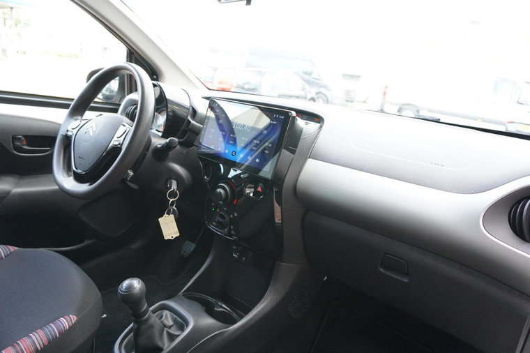 Vehicle Image 15