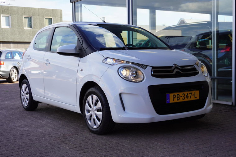 Vehicle Image 8