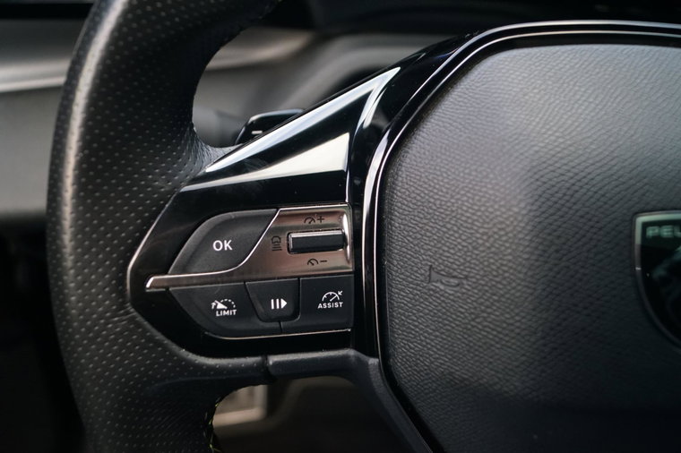 Vehicle Image 22