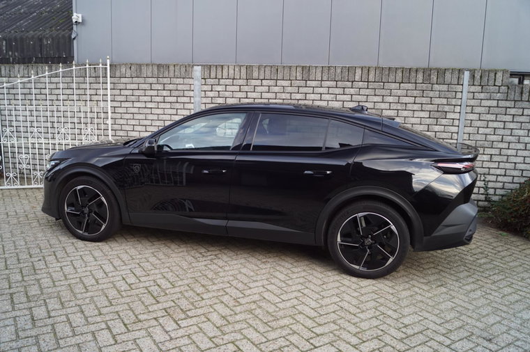 Vehicle Image 24