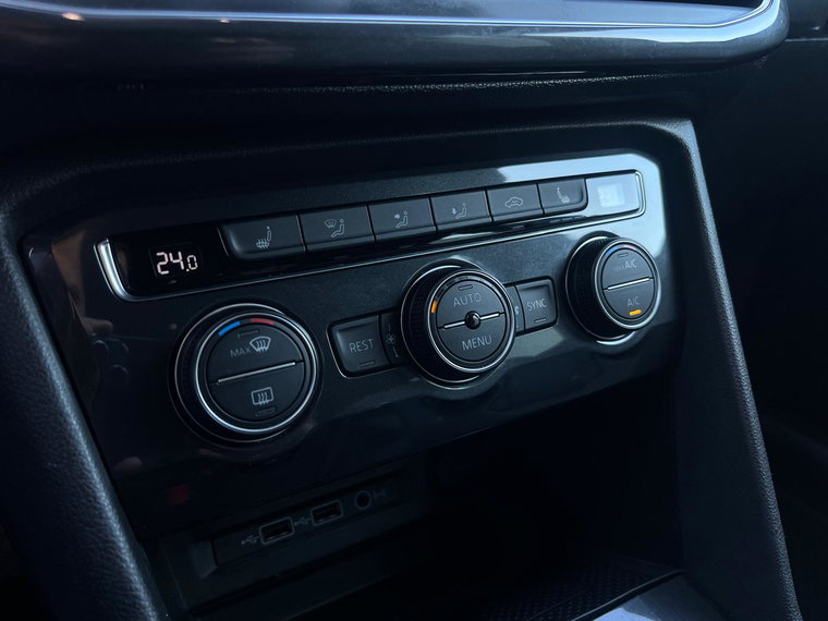 Vehicle Image 28
