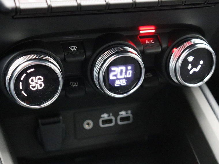 Vehicle Image 28