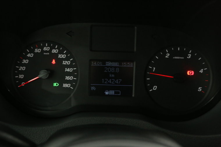 Vehicle Image 12