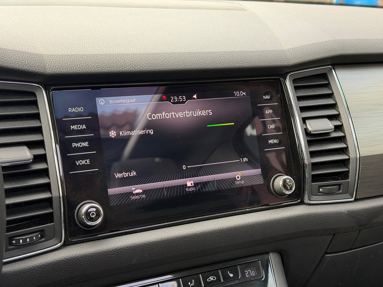 Vehicle Image 28