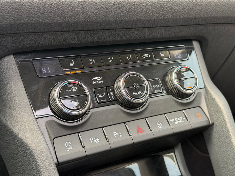 Vehicle Image 29