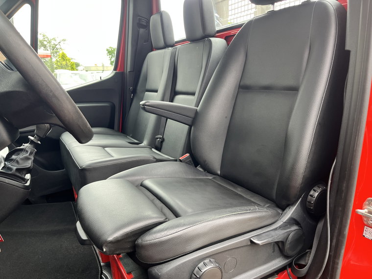 Vehicle Image 36