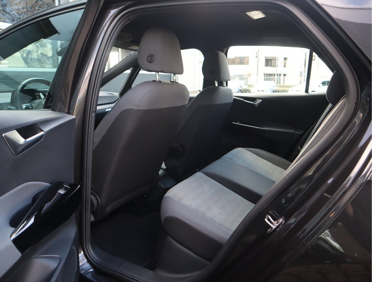Vehicle Image 35