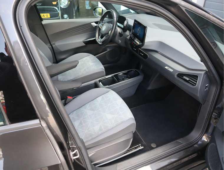 Vehicle Image 37