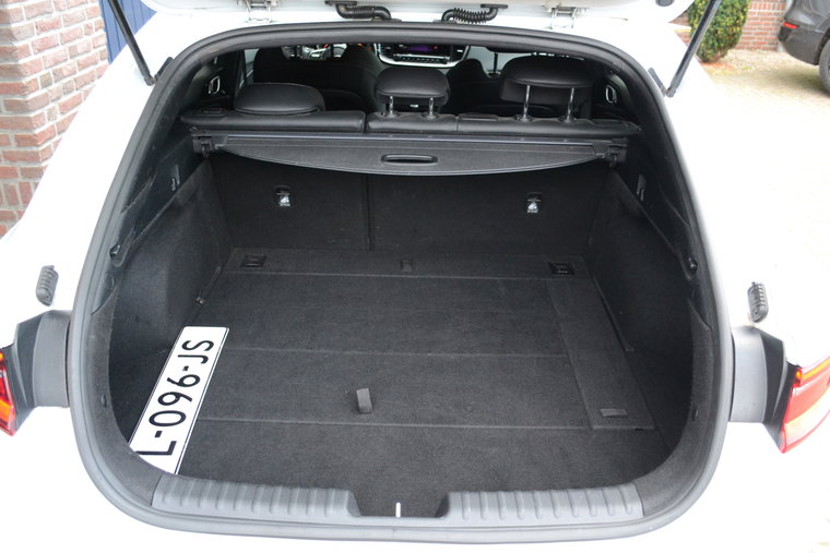 Vehicle Image 32