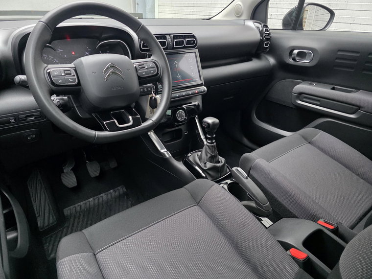 Vehicle Image 15
