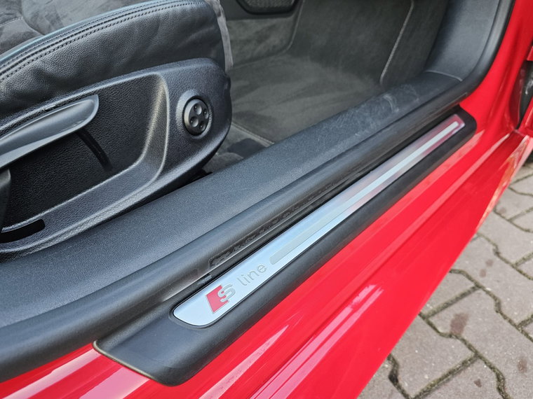 Vehicle Image 29