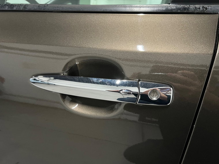 Vehicle Image 33