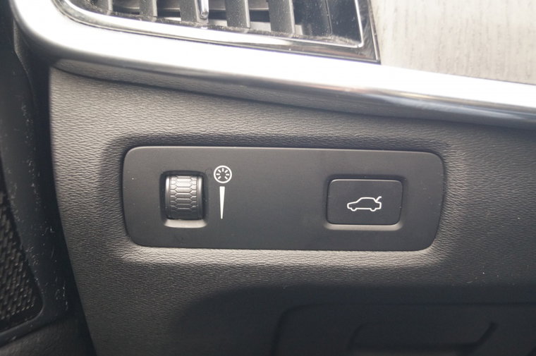 Vehicle Image 28