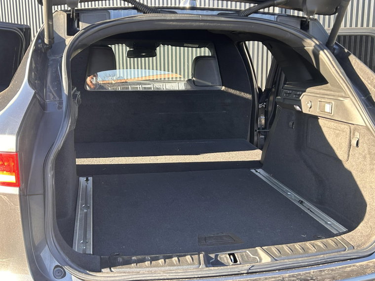 Vehicle Image 36