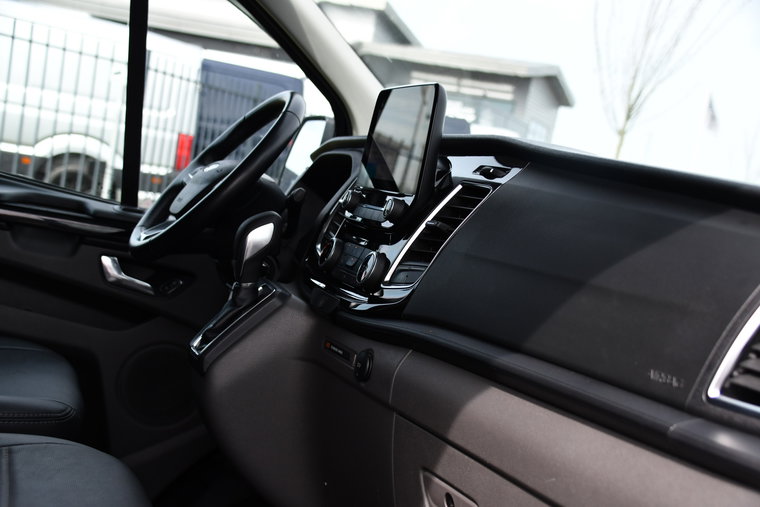 Vehicle Image 18