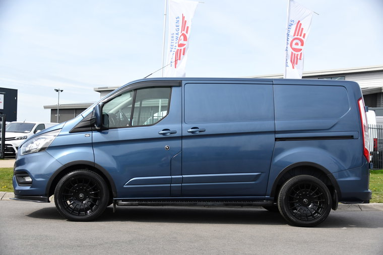 Vehicle Image 9