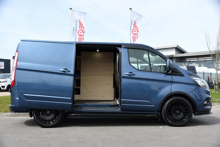 Vehicle Image 11