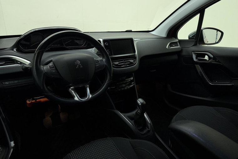 Vehicle Image 17