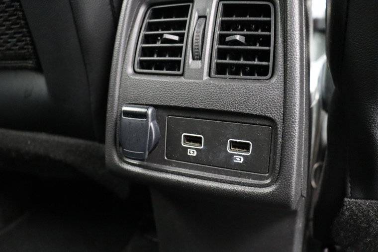 Vehicle Image 36