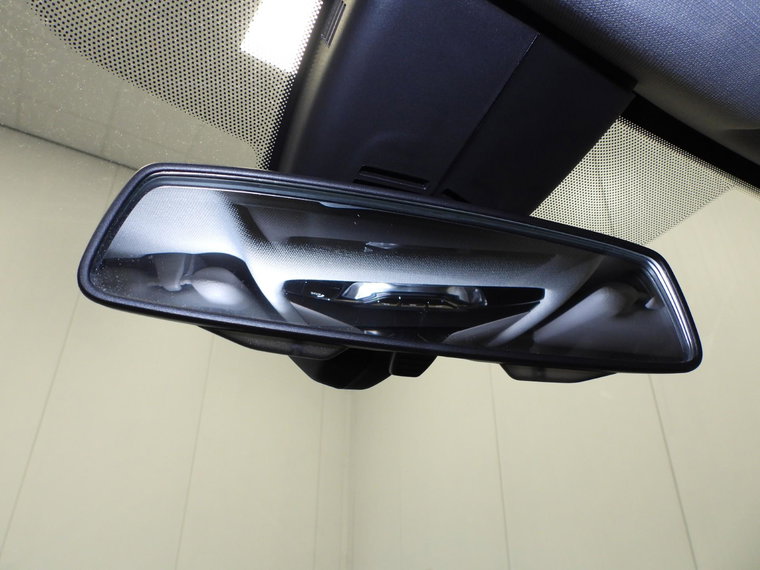 Vehicle Image 23